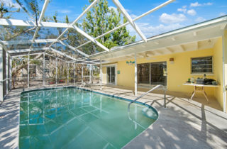 1125 Captains Walk St